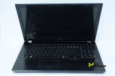 Ноутбук Fujitsu AH552/SL
