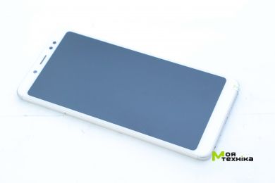 Мобільний телефон Xiaomi Redmi Note 5 3/32GB